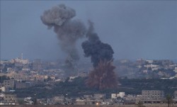 Израиль обстрелял сектор Газа Израиль обстрелял сектор Газа